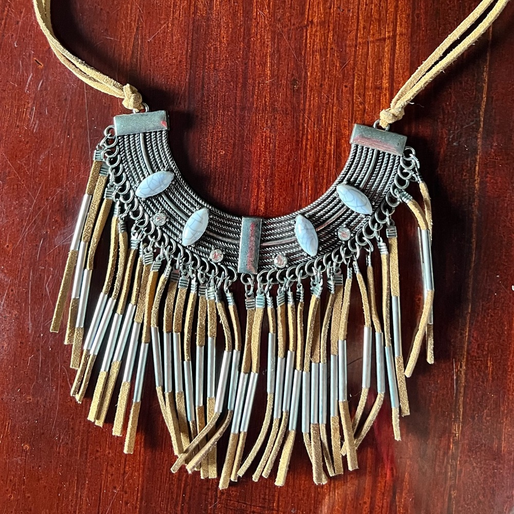 Western Vintage Necklace with Marble design